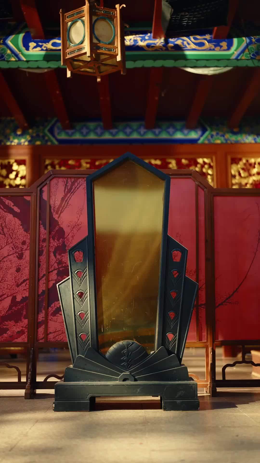 Poster Pounds Down, Power Up
